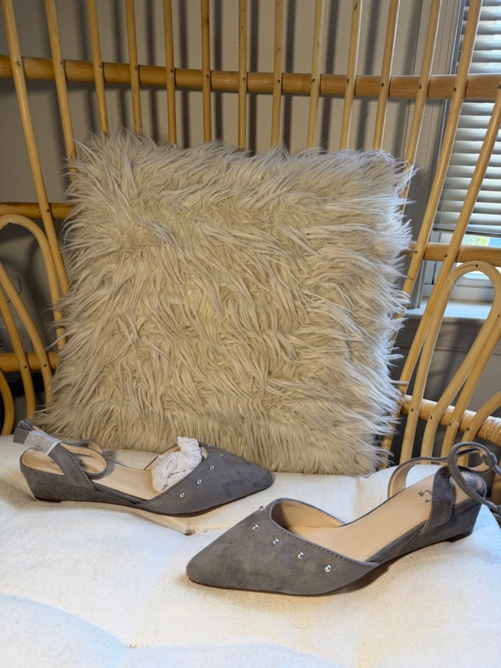 Journee Collection Wedge Womens 9.5 Grey Suede Slingback Strap Sandals Pointed
